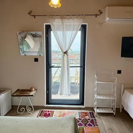 Masal Kuecuekkoey Boutiquehotel Готель Айвалик