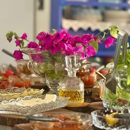 Masal Kuecuekkoey Boutiquehotel Готель Айвалик