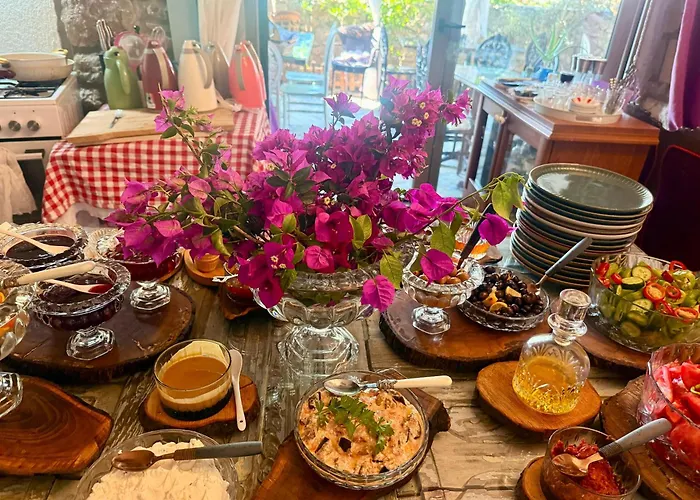 Masal Kuecuekkoey Boutiquehotel Айвалык