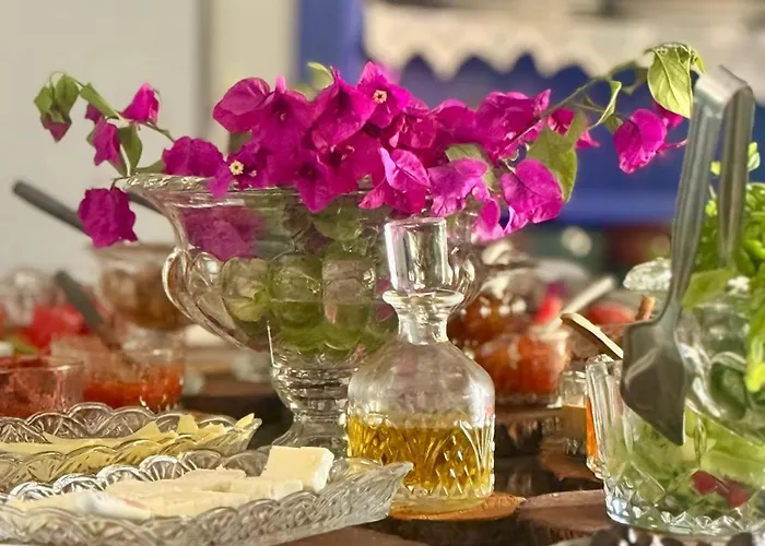 Masal Kuecuekkoey Boutiquehotel Отель Айвалык